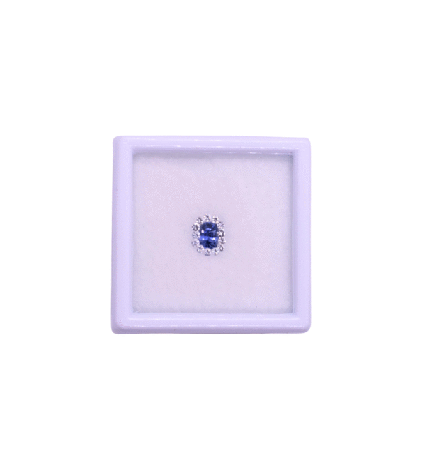 Blue / White sapphire CUSH/RD Size 5.5X4/1.50 Pcs 1/13 Cts 0.49/0.56 Quality I